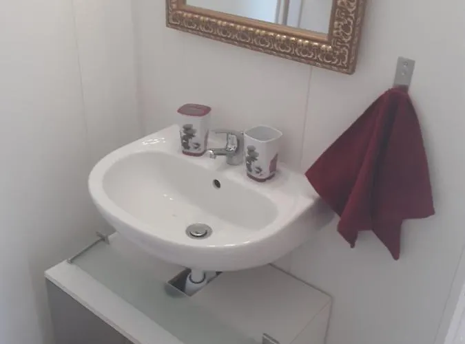 Maison à 200m De La Mer, 10 Mn De L'aéroport De Bastia Et A 20mn Du Port * Lucciana (Corsica)