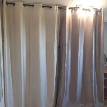 Semesterbostad Maison A 200m De La Mer, 10 Mn De L'aeroport De Bastia Et A 20mn Du Port *